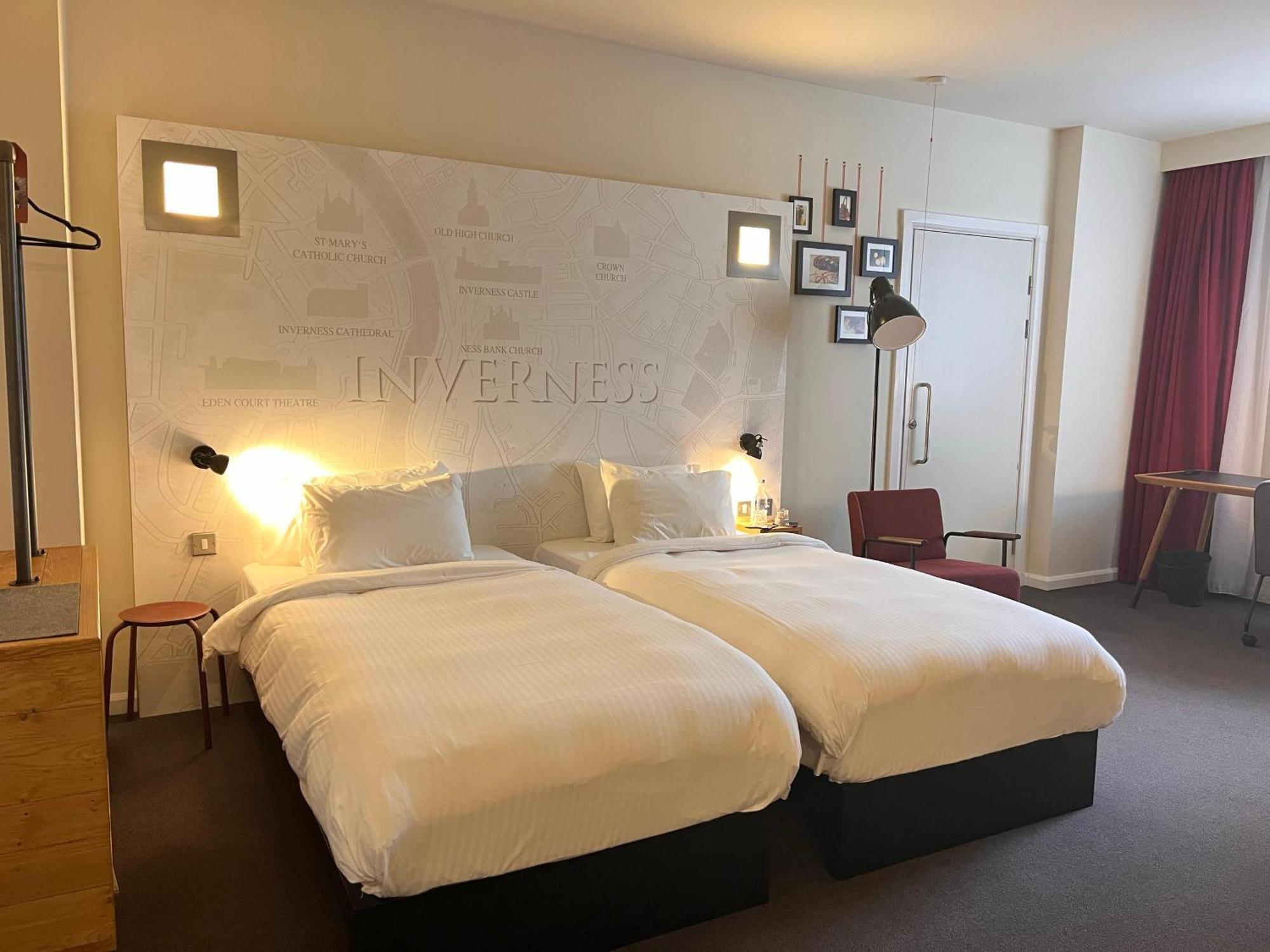 B&B Hotel Инвернес Екстериор снимка
