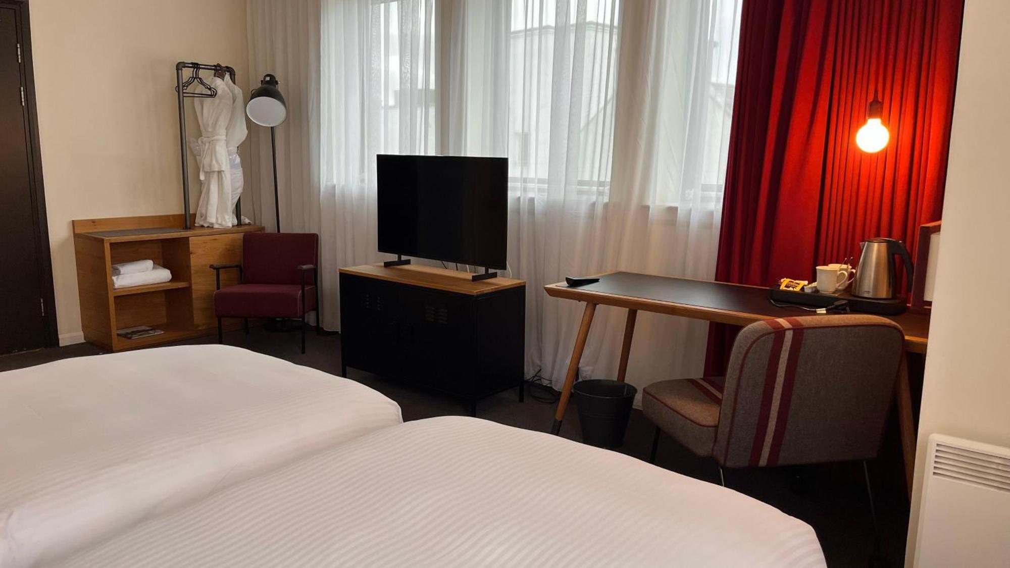 B&B Hotel Инвернес Екстериор снимка