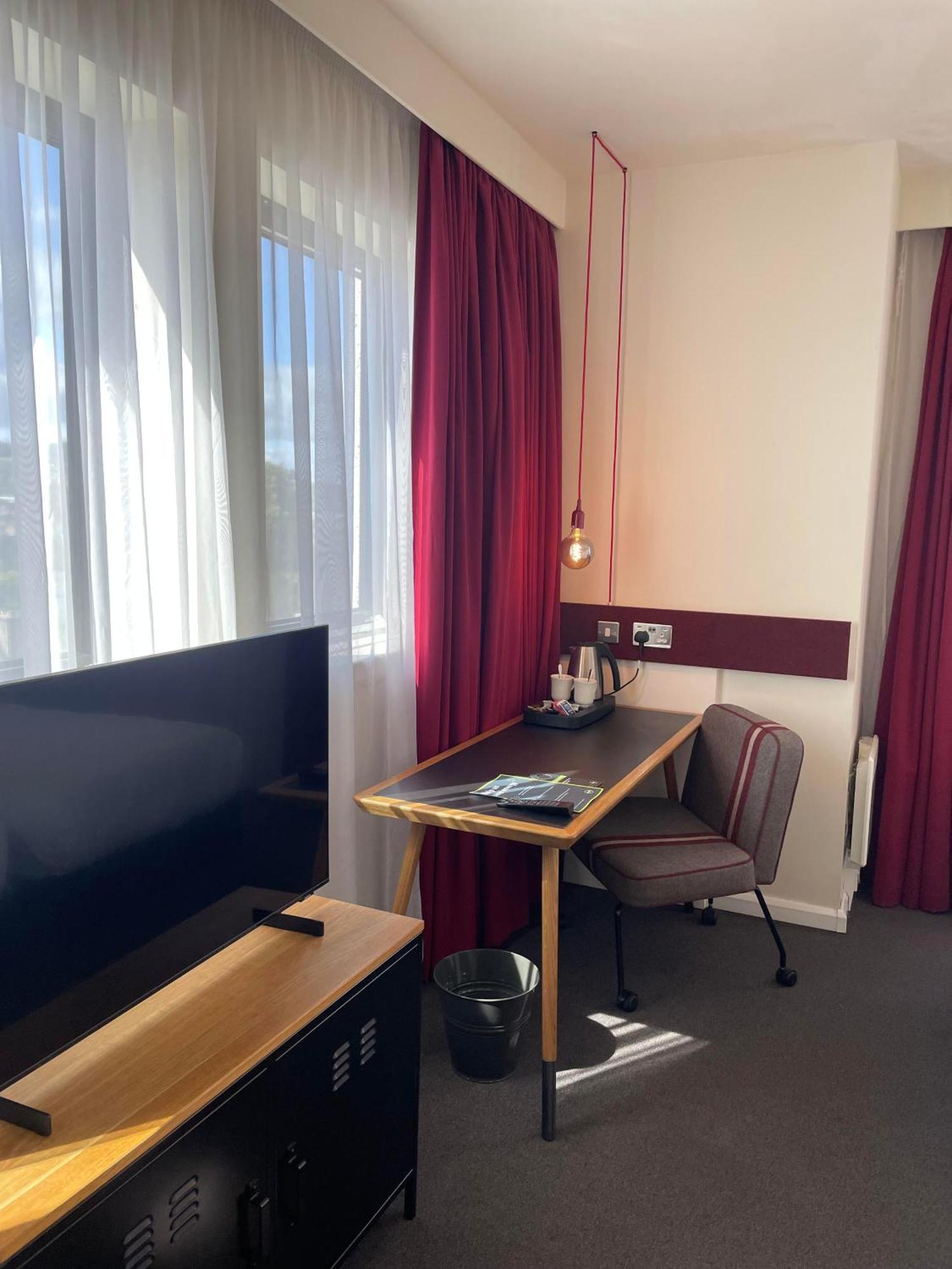 B&B Hotel Инвернес Екстериор снимка
